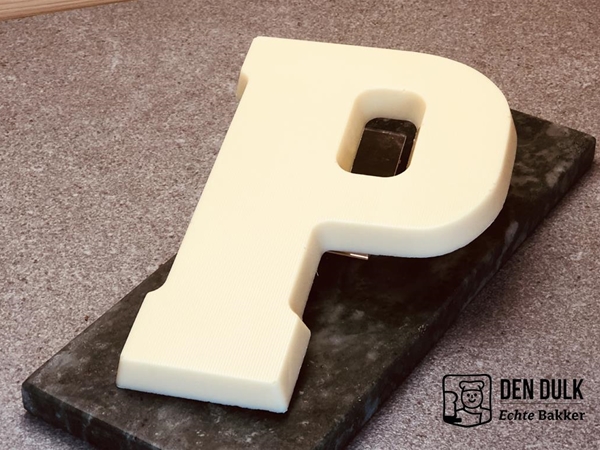 Witte chocolade letter